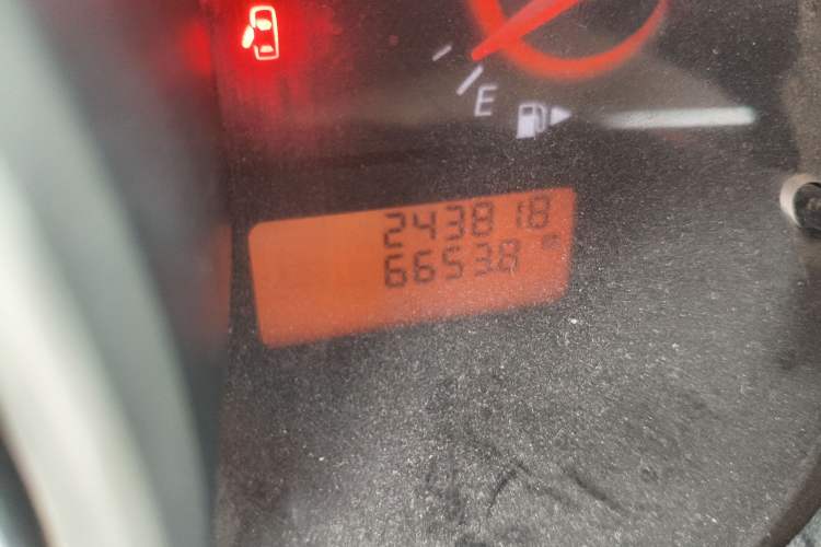 Used Nissan Sylphy 2012 Classic 1.6XE Manual Comfort Edition Odometer Close Up