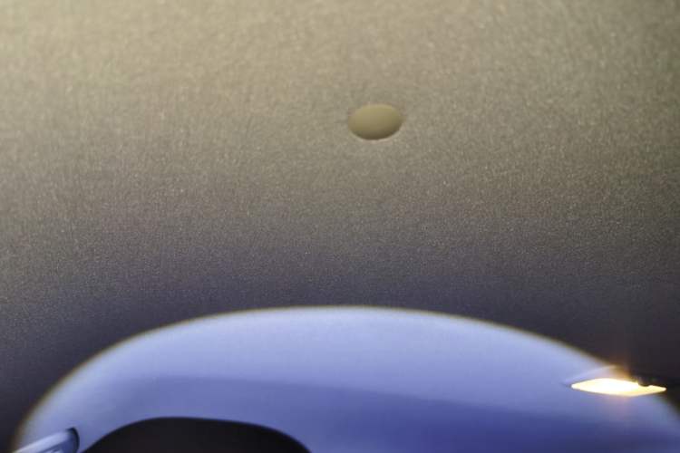 Used Mitsubishi ASX 2013 2.0L CVT Two-Wheel Drive Elite Edition Headliner