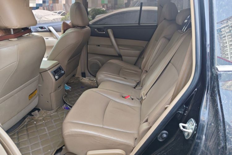 Used Toyota Highlander 2012 2.7L Two-Wheel Drive 7-Seater Luxury Edition
