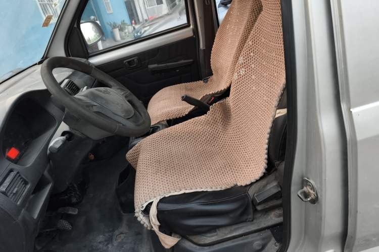 Used Wuling Rongguang 2011 1.2L Base Version
