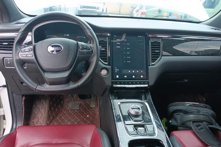 Used SWM G05 2022 PRO 1.5T DCT Luxury Model 7 Seats
