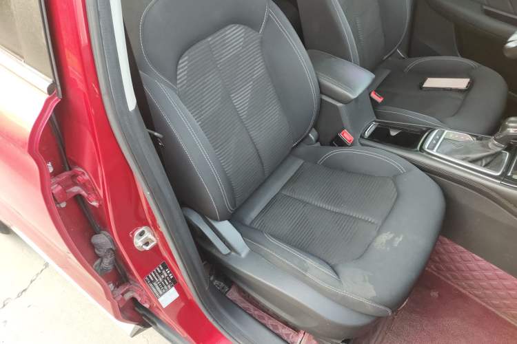 Used Roewe RX3 2020 1.6L CVT 4G Connected Ultra-Fun Elite Edition
