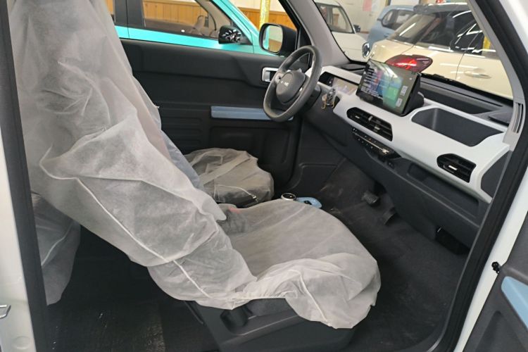 Used Geely Galaxy Panda 2024 Panda Mini 200km Endurance Bear Right Front Seat