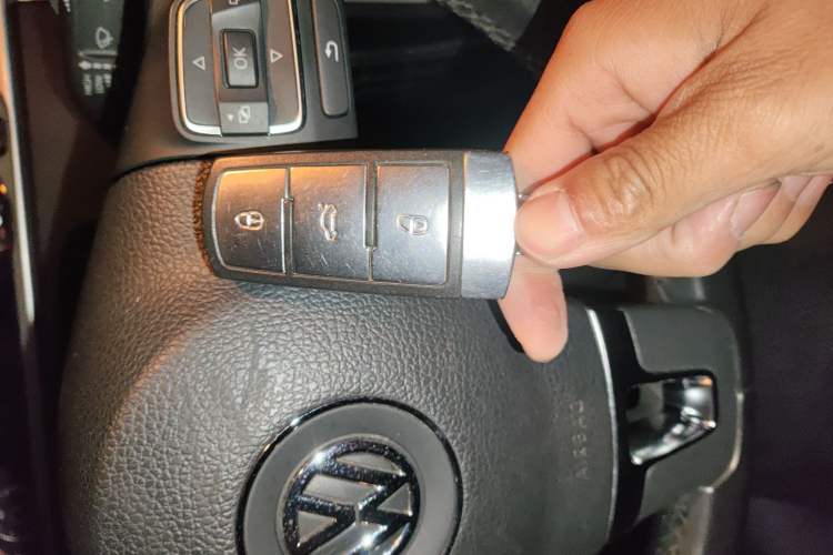 Used Volkswagen Magotan 2013 1.8TSI Premier Model
