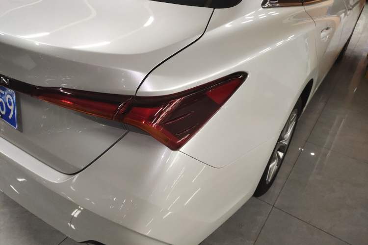 Used Toyota Avalon 2019 2.0L Ambition Edition China VI