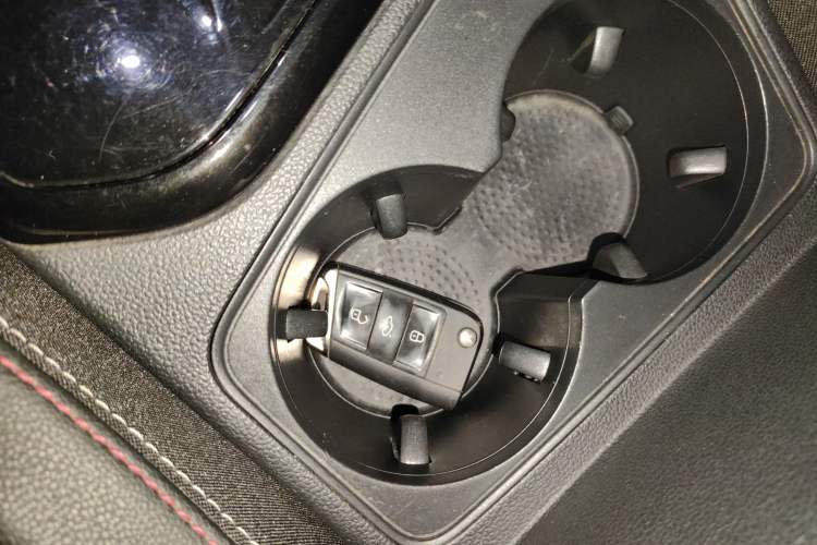 Used Volkswagen Tayron 2019 330TSI Two-Wheel Drive Luxury Model China VI Standard Interior 1