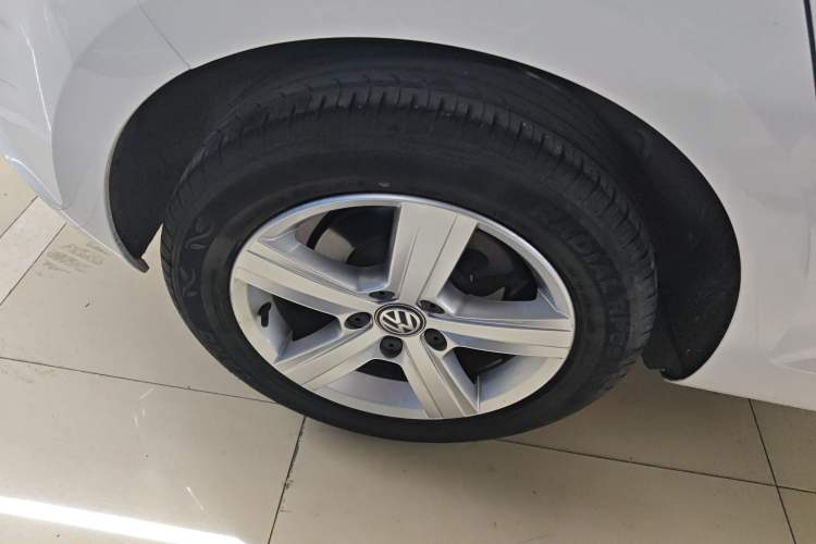 Used Volkswagen Golf 2017 1.6L Automatic Comfort Million-Vehicle Anniversary Edition