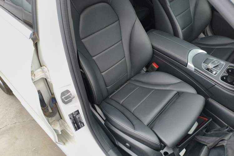 Used Mercedes-Benz C-Class 2021 C 200 L Fashion Edition Sport Version Right Front Seat