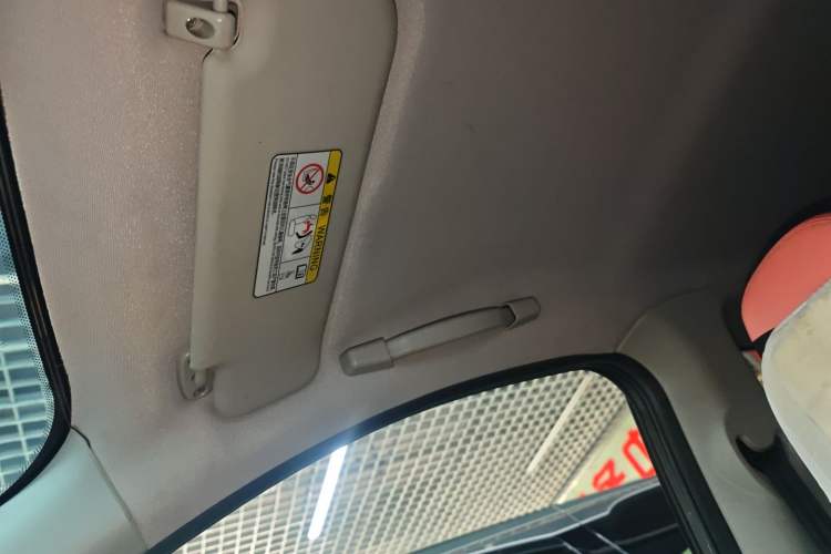 Used Chery Little Ant 2022 Restyled Version Sweet Pink Edition Half-Sugar Version 30.6 kWh 30 kW 301 km
