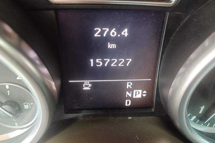 Used Mercedes-Benz M-Class 2012 ML 350 Sport Edition Odometer Close Up