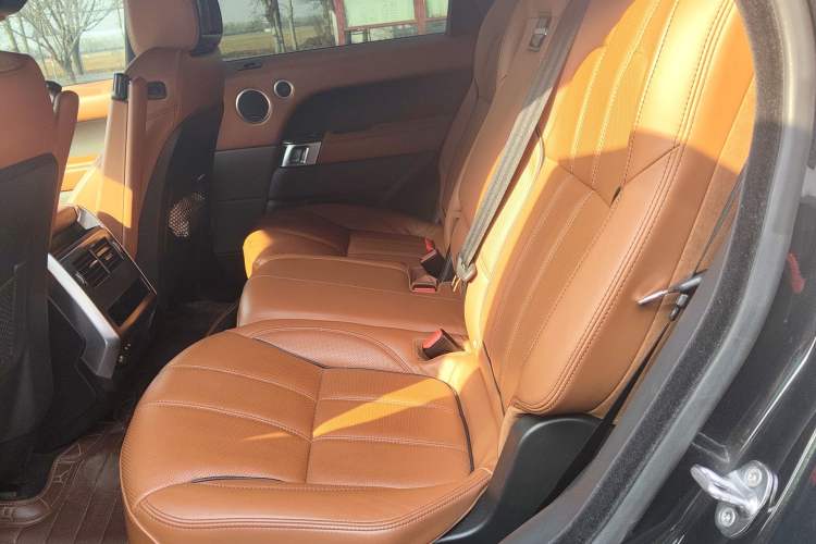 Used Land Rover Range Sport 2014 3.0 SC V6 HSE DYNAMIC Left Rear Seat