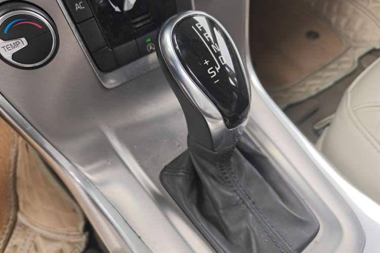 Used Volvo S80L 2014 2.0T T5 Intelligent Luxury Edition Gear Lever