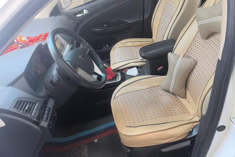 Used BYD e5 2016 300 Luxury Edition