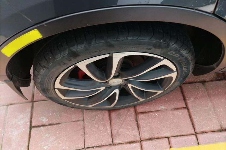 Used Geely Auto Emgrand GS 2017 Sport Edition 1.3T Automatic Smart Connectivity Model Right Rear Wheel Hub