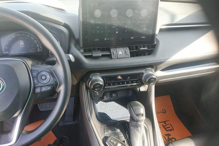 Used Toyota Wildlander 2020 2.0L CVT Two-Wheel Drive Tech Edition Audio And AC Panel