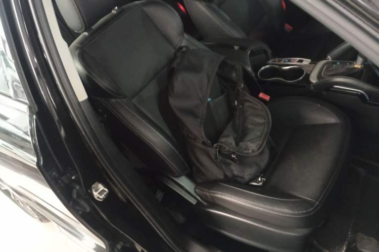 Used Zotye SR7 2016 1.5T CVT Cube Heart Edition China V Standard