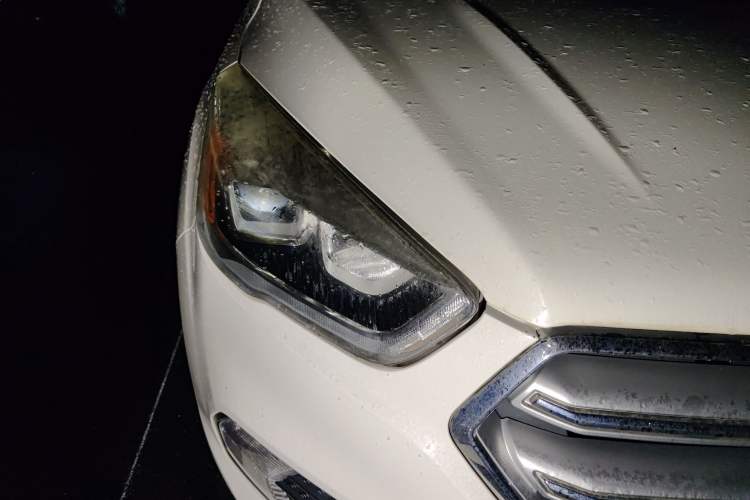 Used Ford Kuga 2017 EcoBoost 180 Two-Wheel-Drive Tiger Leap Model
