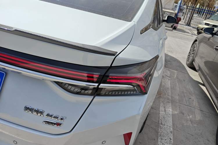 Used Dongfeng Aeolus Yixuan MAX 2023 1.5T Super-Powered Dad Edition
