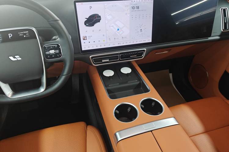 Used Li Auto L8 2023 Air model
