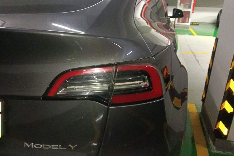 Used Tesla Model Y 2021 Standard Range Rear-Wheel Drive Version