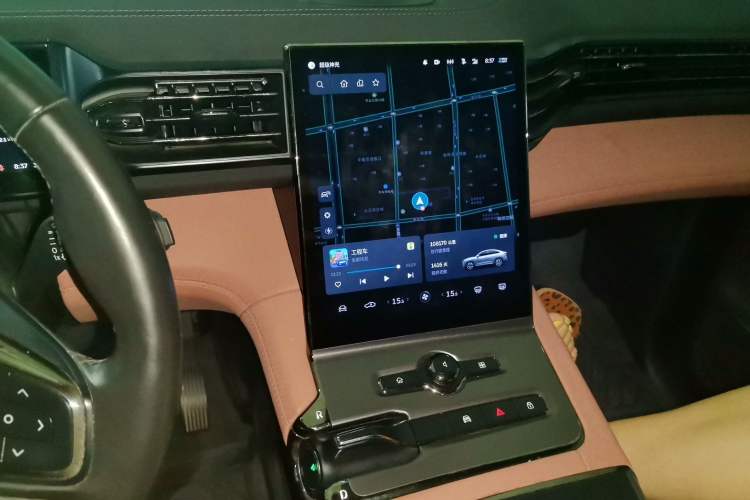 Used Nio EC6 2020 605 km Sport Edition Audio And AC Panel