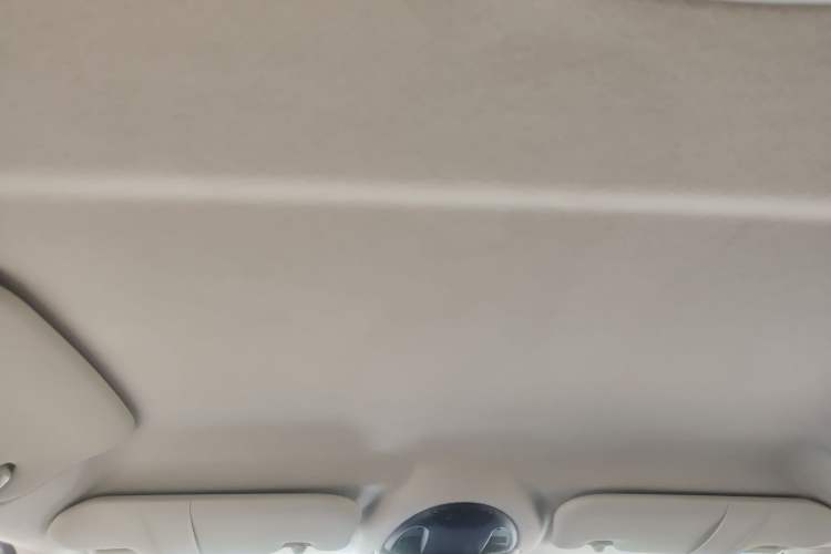 Used MINI 2011 1.6L ONE
