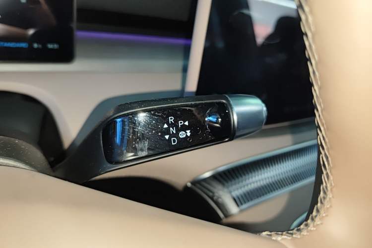 Used XPeng X9 2024 702 Ultra-Long Range Pro
