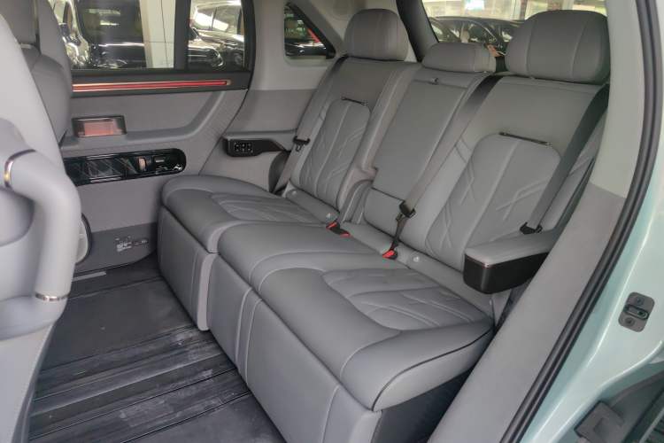 Used Zeekr MIX 2025 Intelligent Driving Version Left Rear Seat