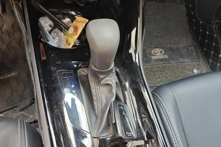 Used Toyota IZOA 2020 2.0L Enjoy Edition Gear Lever