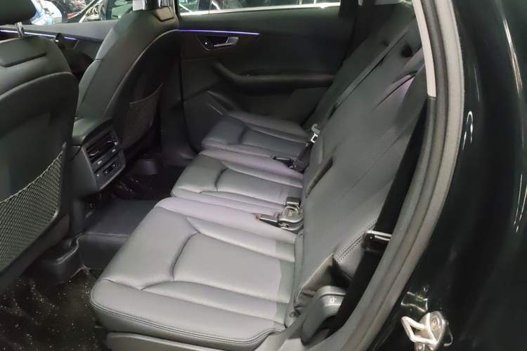 Used Audi Q7 2023 45 TFSI quattro S line Sport model Left Rear Seat