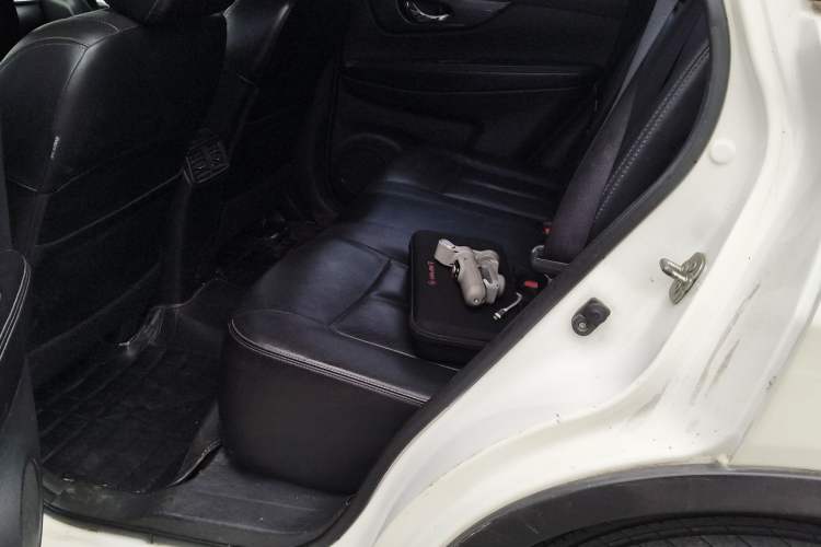 Used Nissan X-Trail 2014 2.5L CVT Leading Edition 4WD