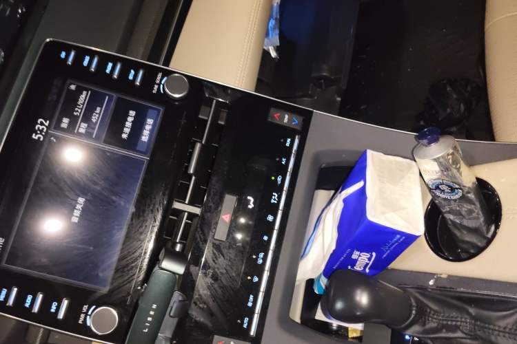 Used Toyota Avalon 2019 Dual-Engine 2.5L Luxury Edition China VI Standard Audio And AC Panel