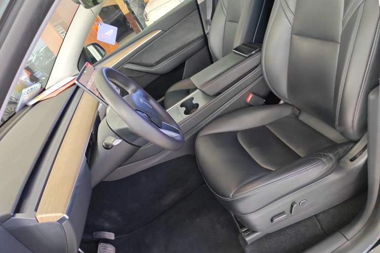 Used Tesla Model Y 2022 Rear-Wheel-Drive Version