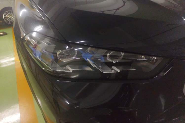 Used BMW X5 2023 xDrive 40Li M Sport Night Edition Package Right Front Headlight