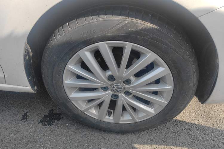 Used Volkswagen Santana 2017 Haval H9 1.6L Automatic Comfort Edition Right Front Wheel Hub