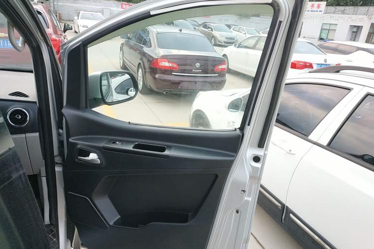 Used JAC Refine M3 2019 IKEA Edition 1.6L Luxury Smart Model