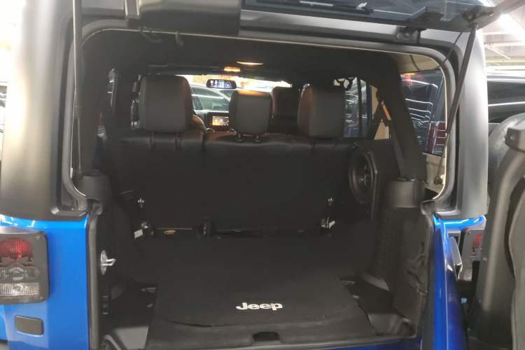 Used Jeep Wrangler 2015 2.8TD Sahara Four-Door Comfort Edition
