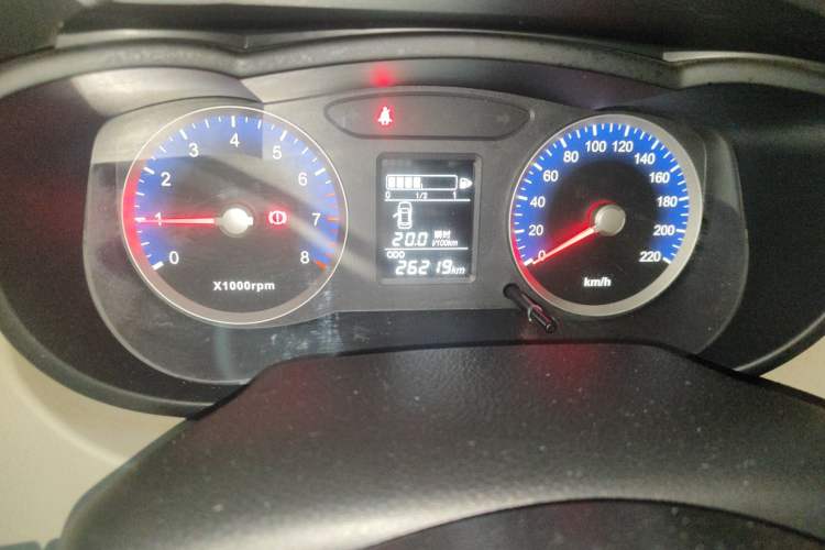 Used Venucia R50 2015 1.6L Manual Fashion Edition