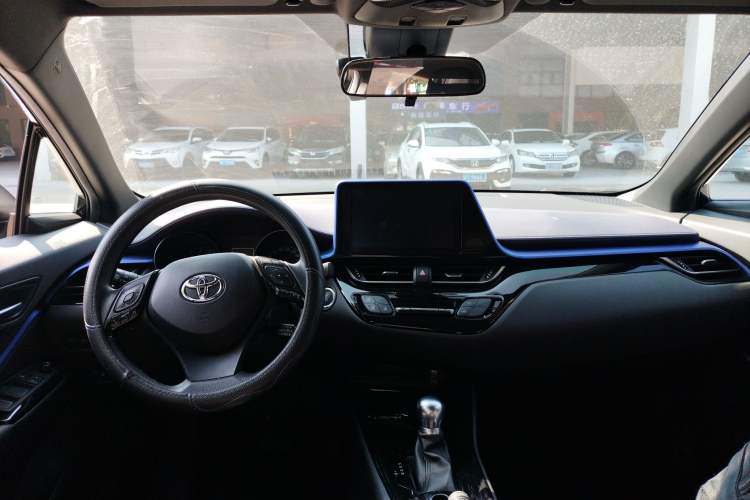 Used Toyota C-HR 2018 2.0L Leading with Sunroof China V Standard
