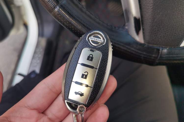 Used Nissan X-Trail 2014 2.5L CVT Luxury Edition 4WD
