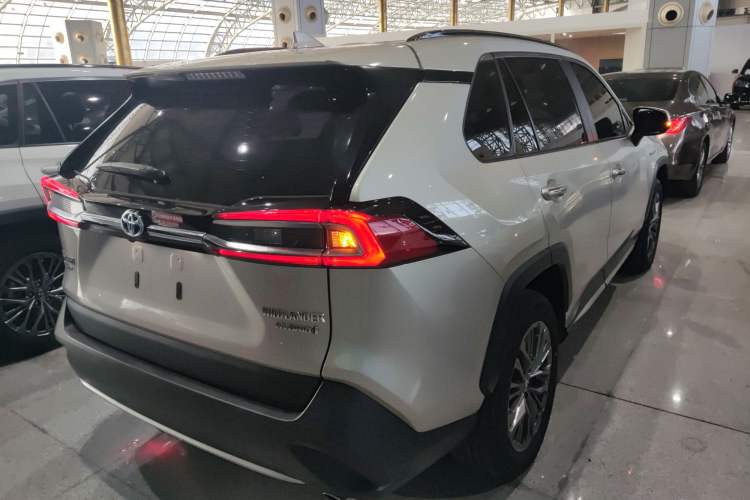 Used Toyota Wildlander 2023 Dual-Motor 2.5L E-CVT Four-Wheel Drive Prestige Edition