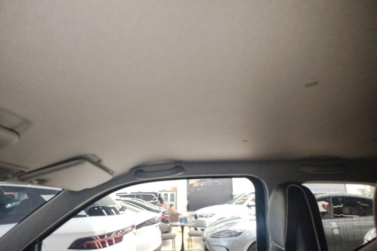 Used Wuling Hongguang MINIEV 2022 GAMEBOY 300km Enthusiast Model with Lithium Iron Phosphate Headliner