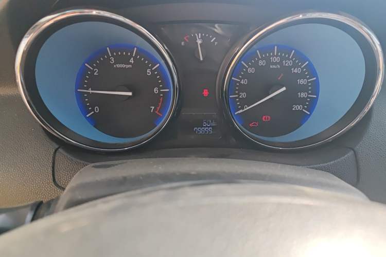 Used Cowin C3 2015 1.5L Manual Gold Diamond Edition