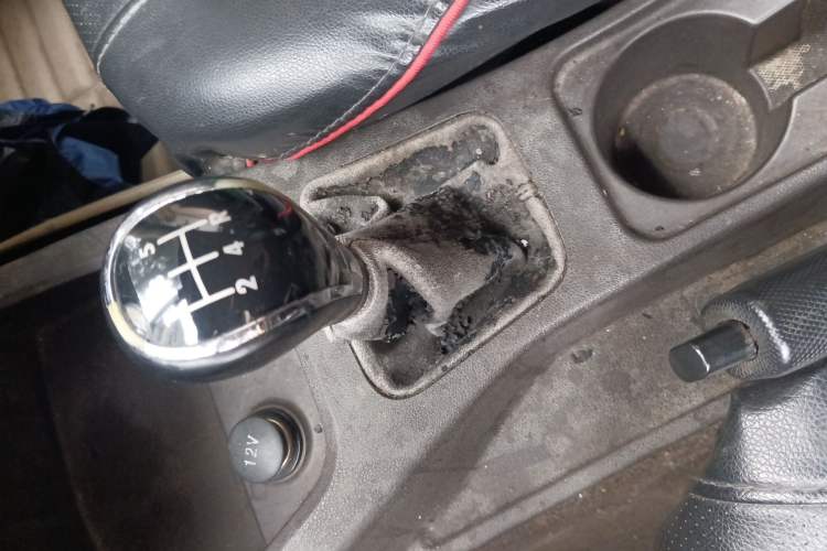 Used Wuling Hongguang 2015 1.2L S Base Model China IV Gear Lever