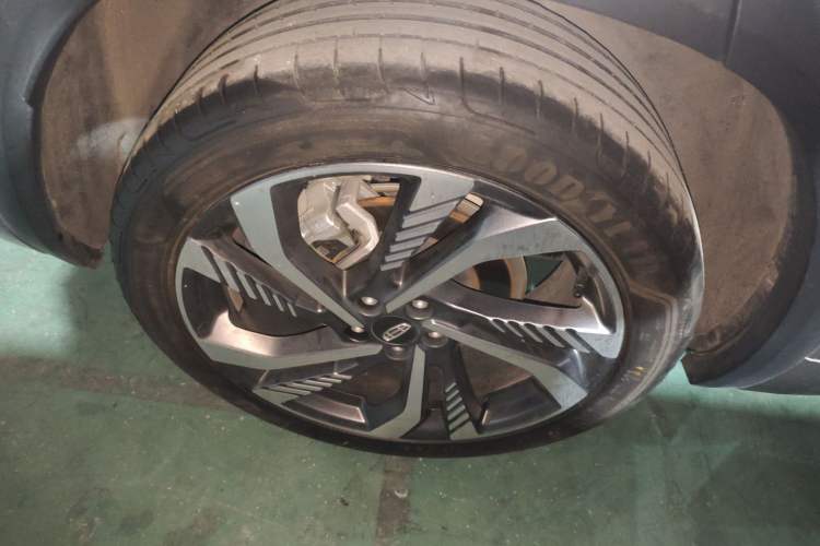 Used Geely Auto Monjaro L 2024 2.0TD High-Power Automatic Two-Wheel Drive Skyline Edition