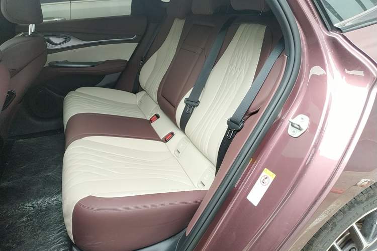 Used BYD Seal 2023 DM-i 1.5T 121km Flagship Model
