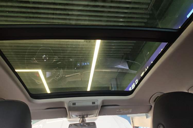 Used Volkswagen Tayron 2019 330TSI Two-Wheel Drive Luxury Model China VI Standard