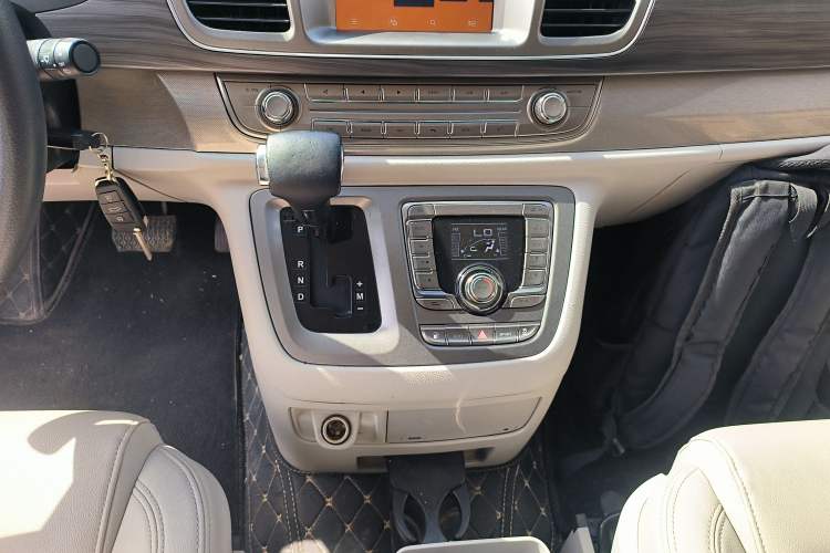 Used SAIC MAXUS G10 2018 PLUS 2.0T Automatic Smart Edition
