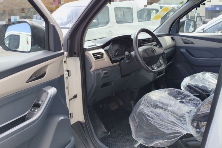 Used SAIC MAXUS EV30 2023 Pure-Electric Smart Logistics Expert with Long Wheelbase Guoxuan