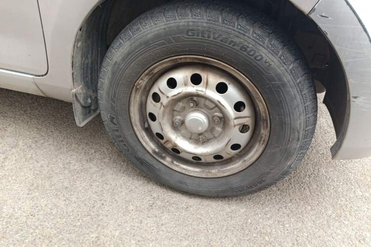 Used Wuling Rongguang V 2015 1.2L Base Version